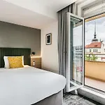 Hotel International
