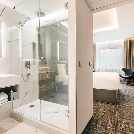 International Hotel 4*